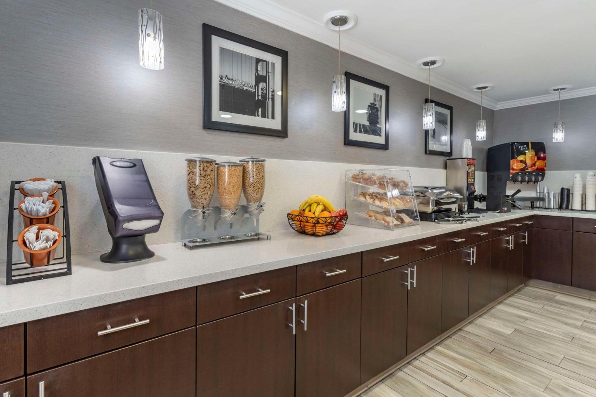 ליברמור Best Western Plus Vineyard Inn מראה חיצוני תמונה